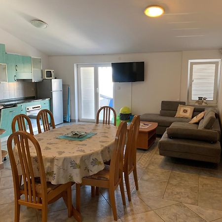 Apartmani Auer Pjescana Uvala Esterno foto