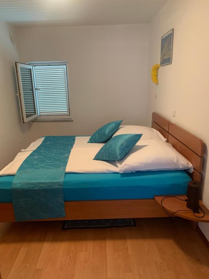 Apartmani Auer Pjescana Uvala Esterno foto