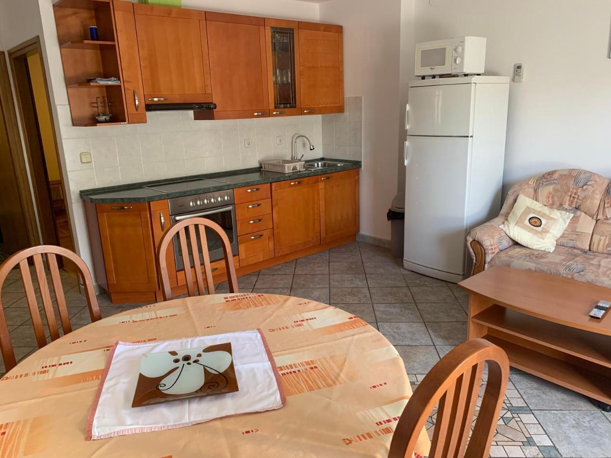 Apartmani Auer Pjescana Uvala Esterno foto
