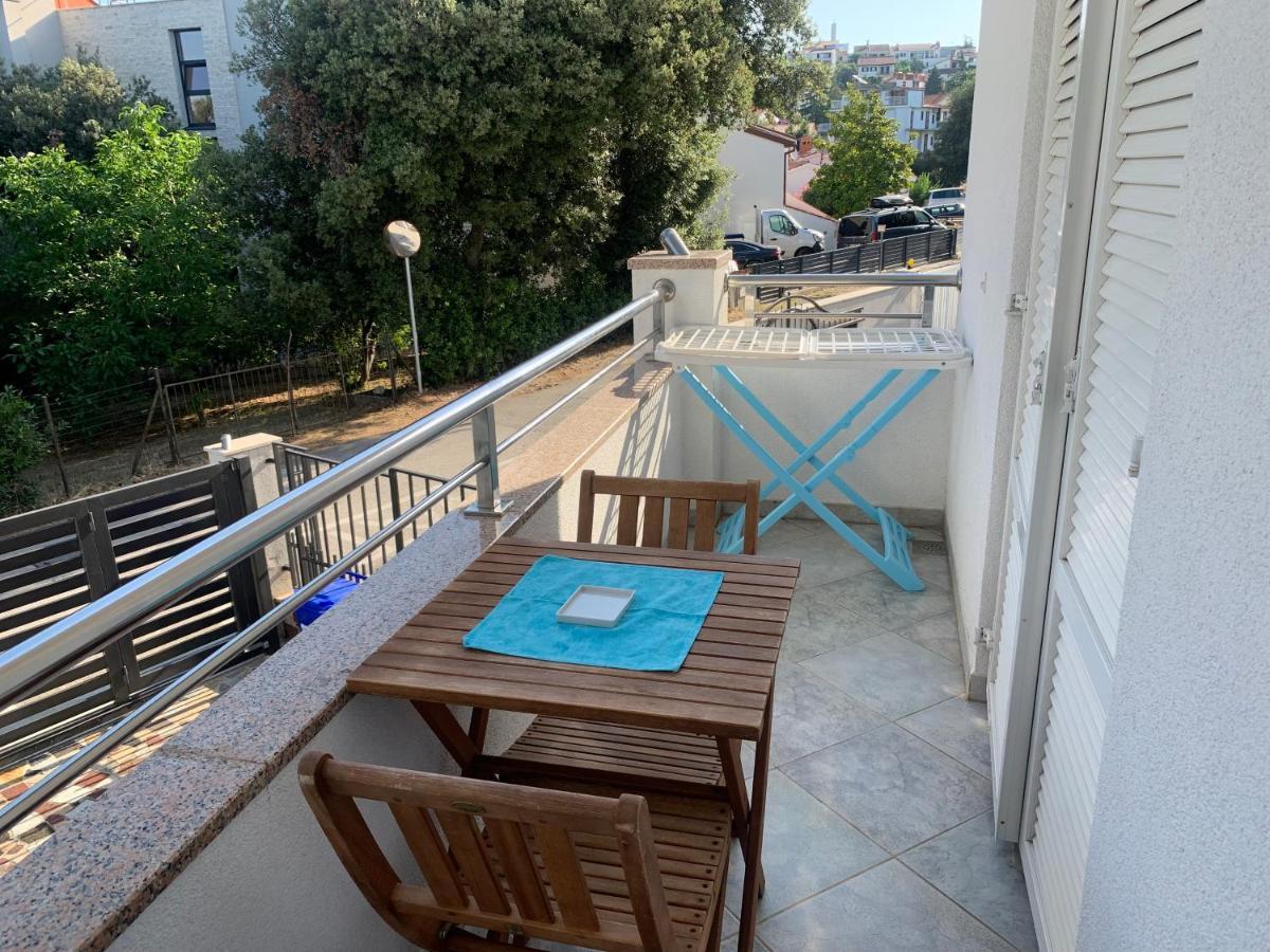Apartmani Auer Pjescana Uvala Esterno foto