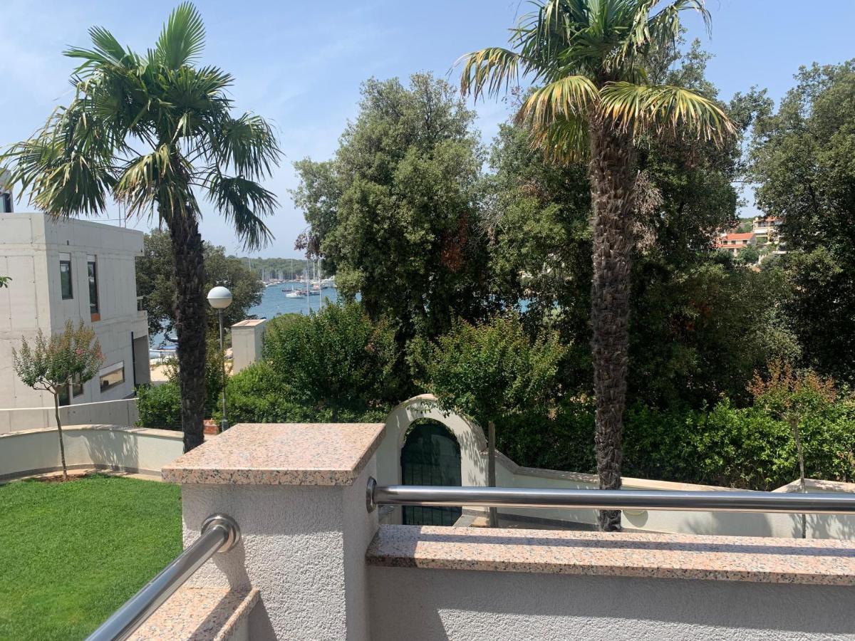 Apartmani Auer Pjescana Uvala Esterno foto