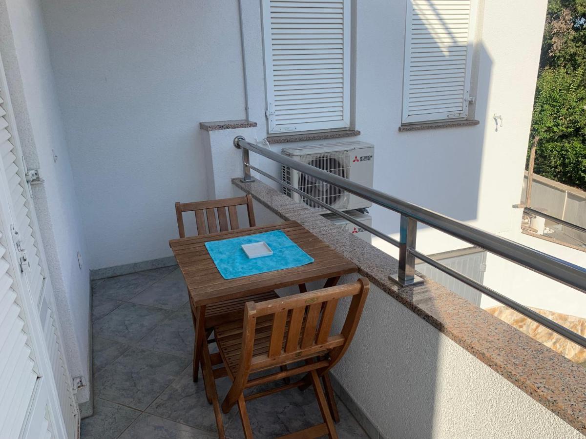 Apartmani Auer Pjescana Uvala Esterno foto