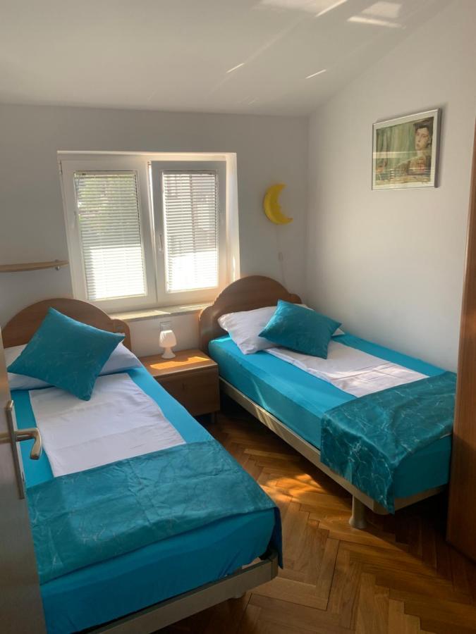 Apartmani Auer Pjescana Uvala Esterno foto