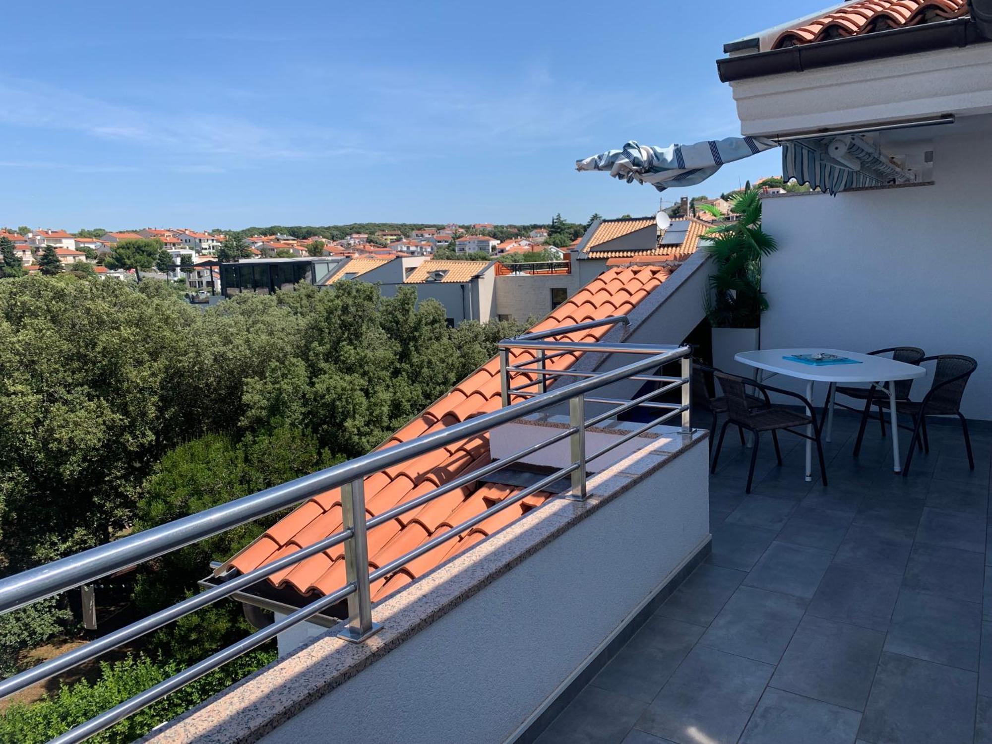 Apartmani Auer Pjescana Uvala Esterno foto