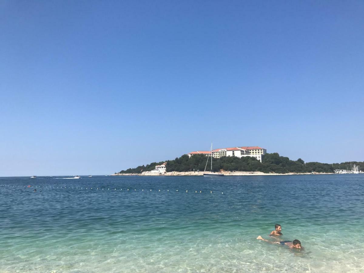 Apartmani Auer Pjescana Uvala Esterno foto