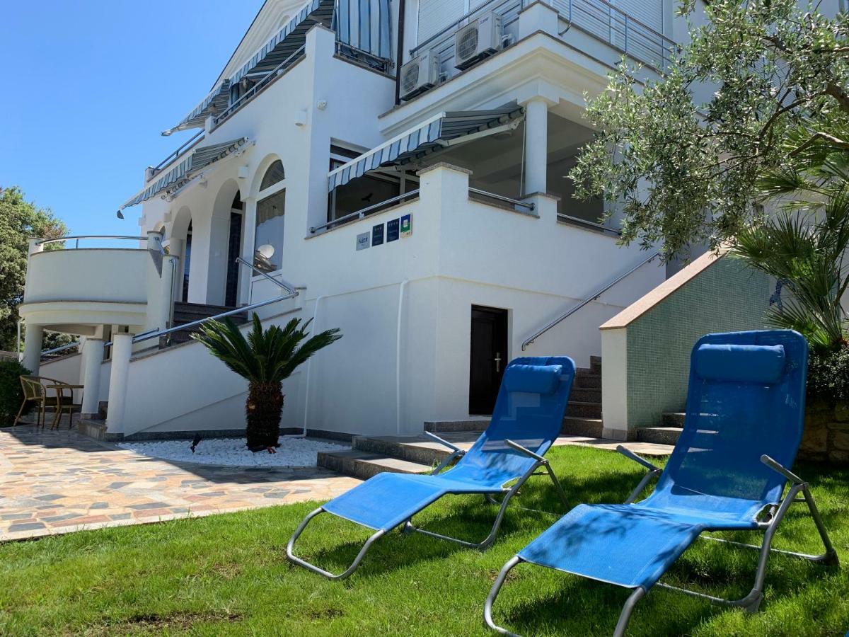 Apartmani Auer Pjescana Uvala Esterno foto