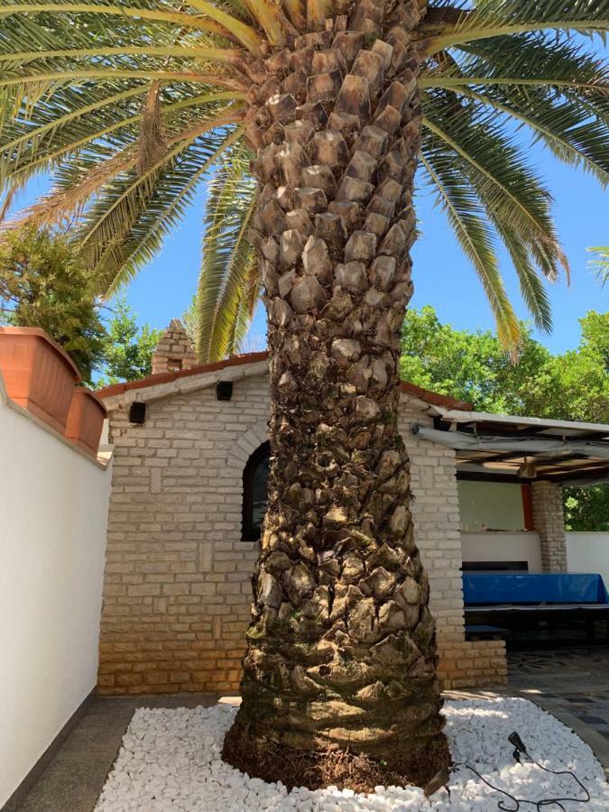 Apartmani Auer Pjescana Uvala Esterno foto
